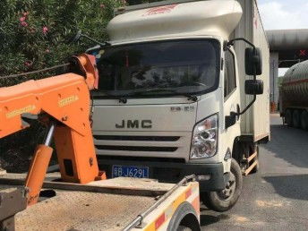 深圳汽車(chē)道路救援 龍華清湖附近專(zhuān)業(yè)拖車(chē)與維修保養(yǎng)服務(wù)